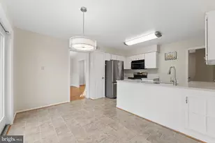 2302 Tanglevale Dr, Vienna, VA 22181 - Photo 12