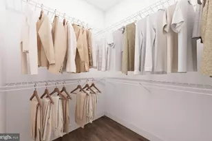 9475B Sprague Ave, Fairfax, VA 22031 - Photo 12