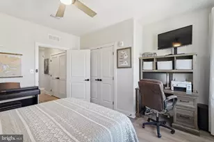 12875 Mosaic Pk Wy, Herndon, VA 20171 - Photo 18