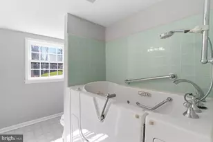 9116 Hamilton Dr, Fairfax, VA 22031 - Photo 36