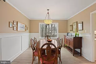 11202 Cranbrook Ln, Oakton, VA 22124 - Photo 10