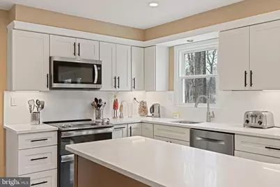 11202 Cranbrook Lane, Oakton, VA 22124 - Photo 16