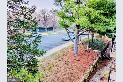 5902 Surrey Hill Place #705, Springfield, VA 22152 - Photo 4