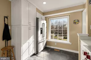 11688 Stockbridge Ln, Reston, VA 20194 - Photo 8