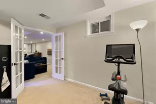 11688 Stockbridge Ln, Reston, VA 20194 - Photo 28