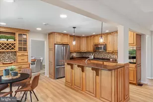 9910 Chase Hill Ct, Vienna, VA 22182 - Photo 12