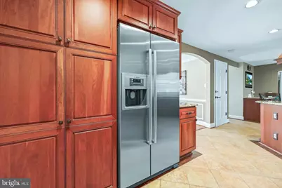 8410 Terra Woods Drive, Springfield, VA 22153 - Photo 10