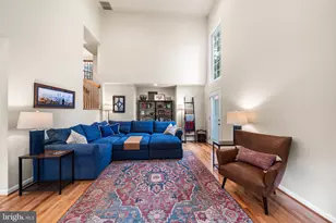 2784 Devonshire Garden Ct, Falls Church, VA 22042 - Photo 20