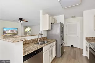 7502 Calderon Ct, Alexandria, VA 22306 - Photo 10