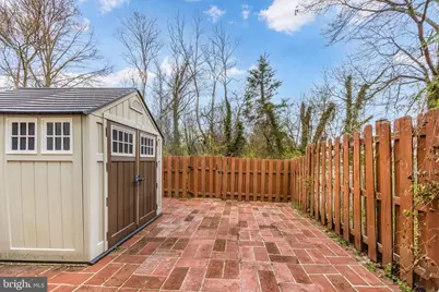 5822 Burke Manor Court, Burke, VA 22015 - Photo 6