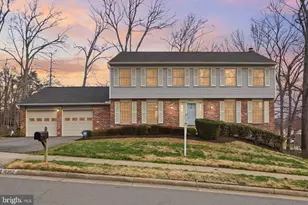 10302 Steamboat Landing Ln, Burke, VA 22015 - Photo 2