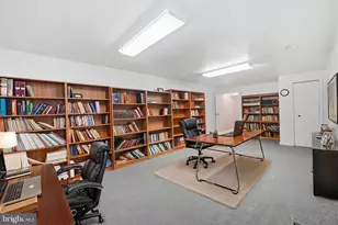 10302 Steamboat Landing Ln, Burke, VA 22015 - Photo 30