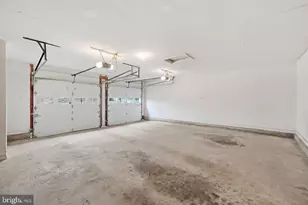 10302 Steamboat Landing Ln, Burke, VA 22015 - Photo 34