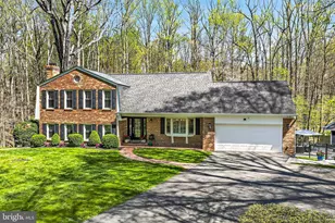 6221 Ballsford Dr, Fairfax Station, VA 22039 - Photo 4