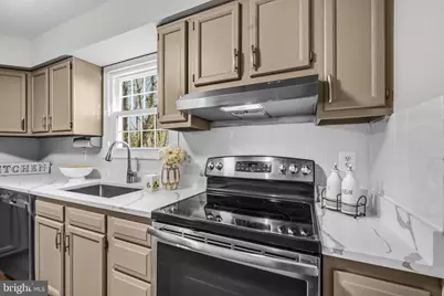 9145 Schoolcraft Lane, Burke, VA 22015 - Photo 14