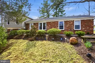 13501 King Charles Dr, Chantilly, VA 20151 - Photo 1