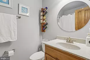 13501 King Charles Dr, Chantilly, VA 20151 - Photo 30