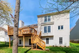 14805 Hartlaub Ct, Centreville, VA 20120 - Photo 4