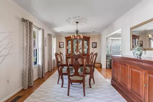 14805 Hartlaub Ct, Centreville, VA 20120 - Photo 6