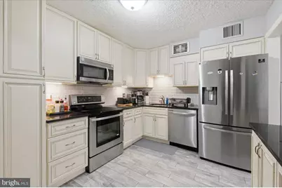 1800 Old Meadow Road #1204, McLean, VA 22102 - Photo 16