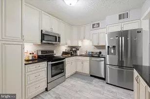 1800 Old Meadow Rd, McLean, VA 22102 - Photo 16