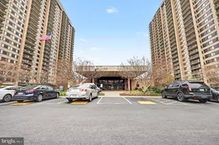 5501 Seminary Rd, Falls Church, VA 22041 - Photo 1