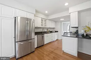 9932 Longford Ct, Vienna, VA 22181 - Photo 8