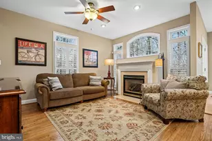 4201 Lower Park Dr, Fairfax, VA 22030 - Photo 8