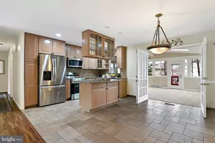 6634 Cardington Ct, Burke, VA 22015 - Photo 6