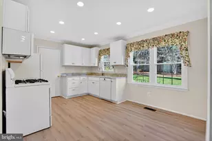5401 Kinnerly Ct, Burke, VA 22015 - Photo 6