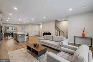 4619 Olivine Dr, Chantilly, VA 20151 - Photo 4