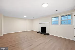 2880 Kelly Square, Vienna, VA 22181 - Photo 22