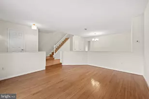 2880 Kelly Square, Vienna, VA 22181 - Photo 4