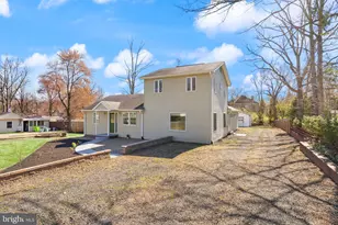 8737 Redman St, Springfield, VA 22153 - Photo 2