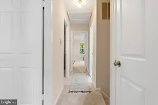 6404 Phillip Ct, Springfield, VA 22152 - Photo 32