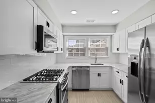 14420 Awbrey Patent Dr, Centreville, VA 20120 - Photo 16