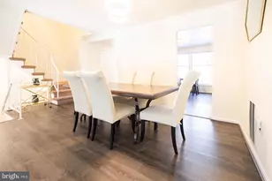 8009 Bethelen Woods Ln, Springfield, VA 22153 - Photo 4