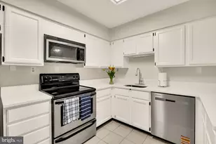 3117 Patrick Henry Dr, Falls Church, VA 22044 - Photo 2