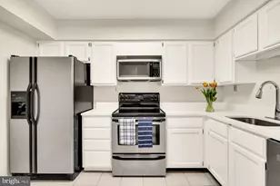 3117 Patrick Henry Dr, Falls Church, VA 22044 - Photo 8