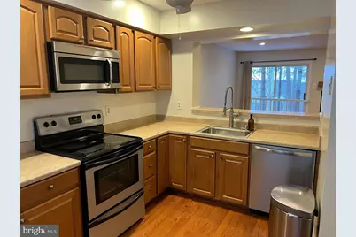 7321 Stream Way, Springfield, VA 22152 - Photo 2