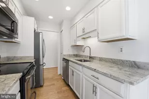 2817 Jermantown Rd, Oakton, VA 22124 - Photo 4