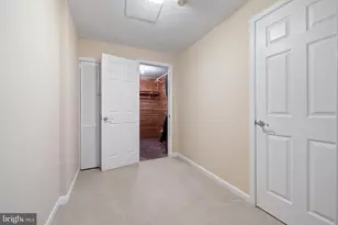 1439 Millikens Bend Rd, Herndon, VA 20170 - Photo 28