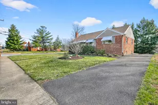 6001 Dinwiddie St, Springfield, VA 22150 - Photo 2