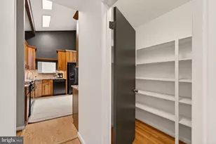 11203 Leatherwood Dr, Reston, VA 20191 - Photo 22