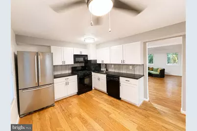 8036 Saint Annes Court, Alexandria, VA 22309 - Photo 4