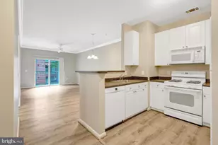 2765 Centerboro Dr, Vienna, VA 22181 - Photo 8