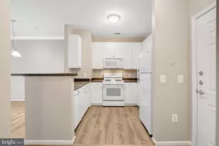 2765 Centerboro Dr, Vienna, VA 22181 - Photo 10