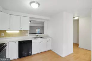 6515 Field Master Dr, Springfield, VA 22152 - Photo 8