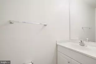 6515 Field Master Dr, Springfield, VA 22152 - Photo 18