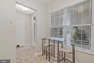 11405 Windleaf Ct, Reston, VA 20194 - Photo 4